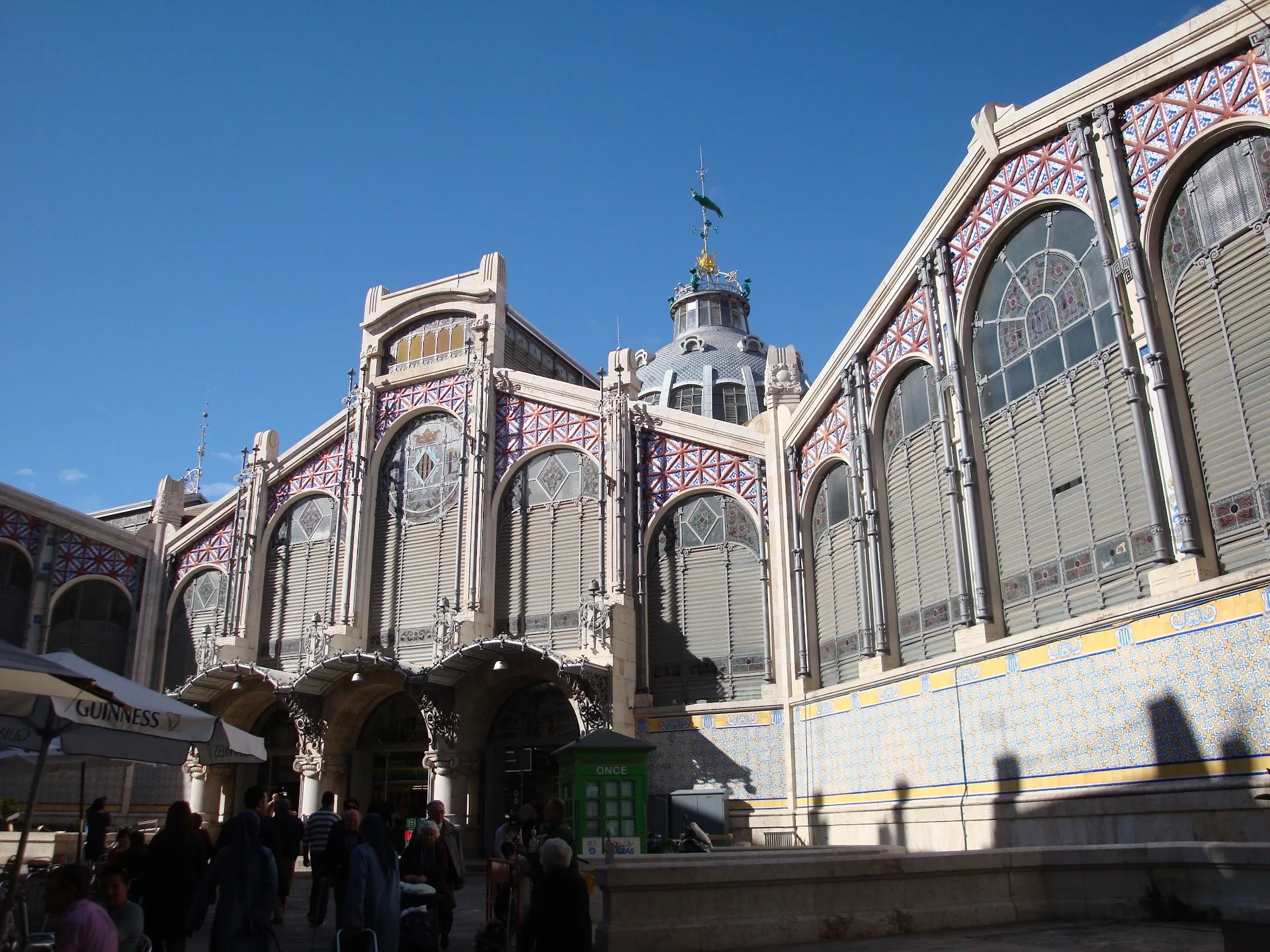 Central Market & Old Town Food Tour