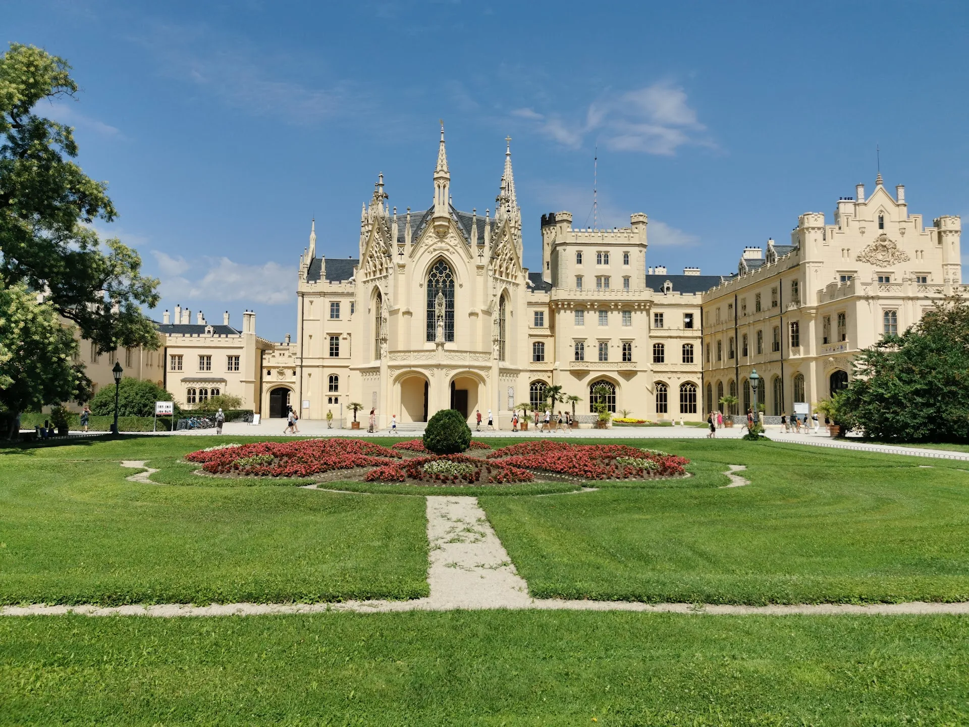 Lednice-Valtice Chateaux Day Trip