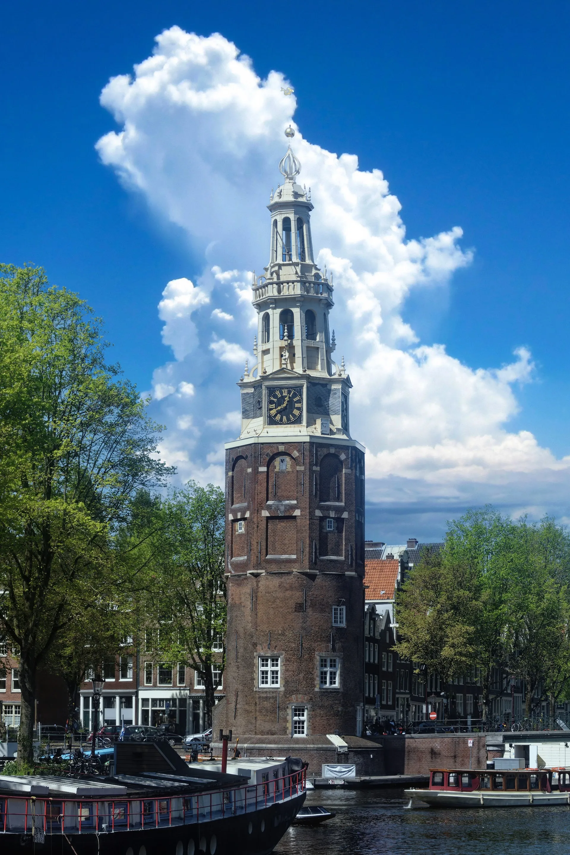 Montelbaanstoren from Oudeschans Canal