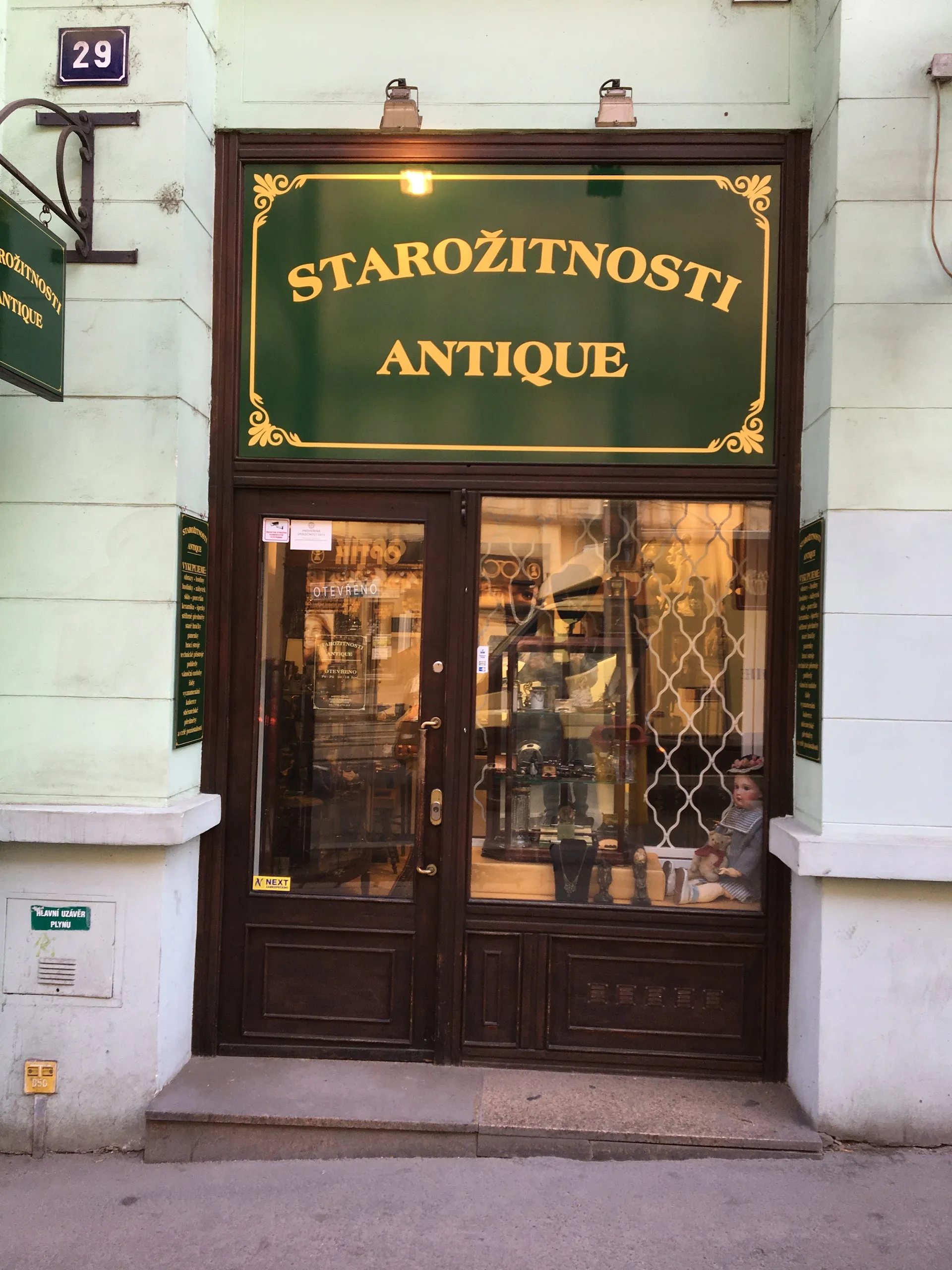 Antik Petit (Starožitnictví Antik Petit)
