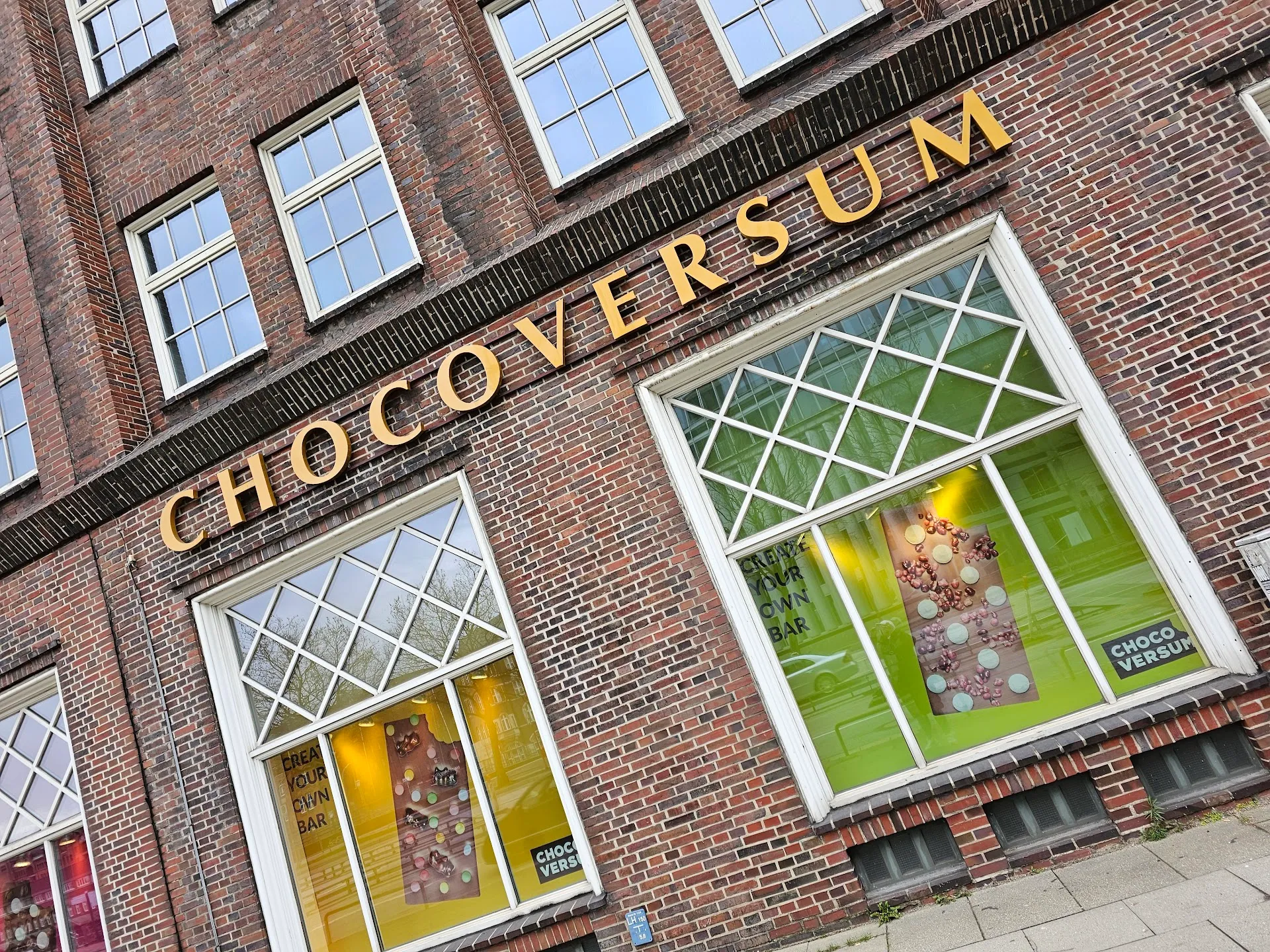 Chocoversum by Hachez