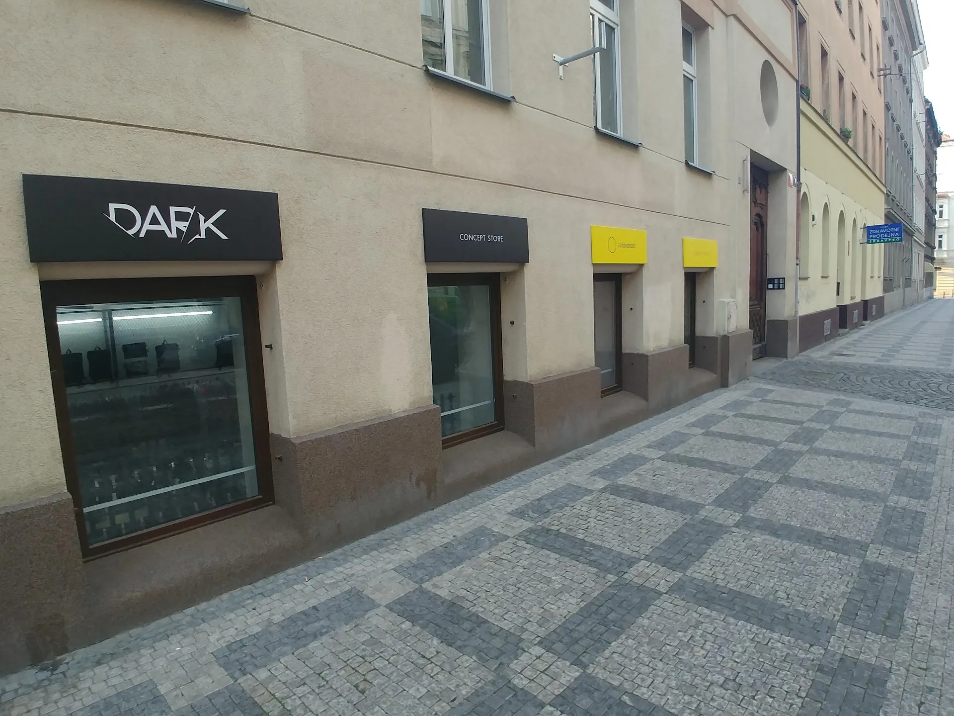 DARK / Concept Store