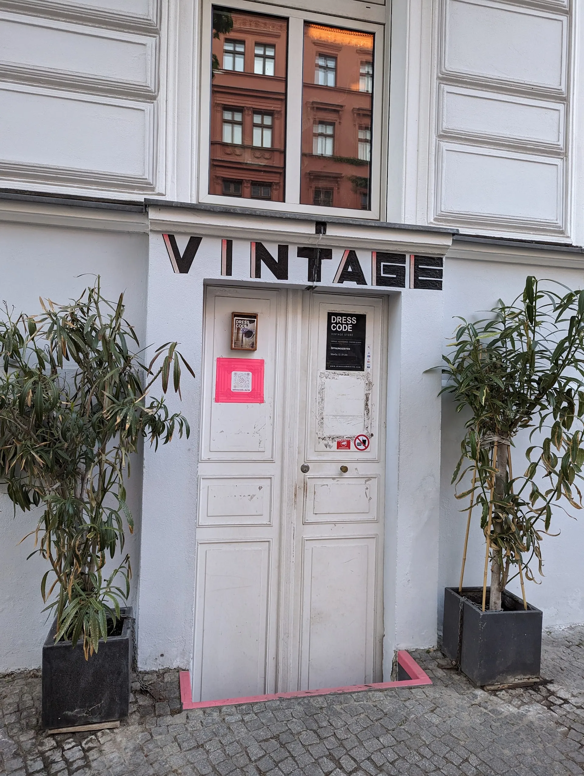 Dress Code Vintage Store