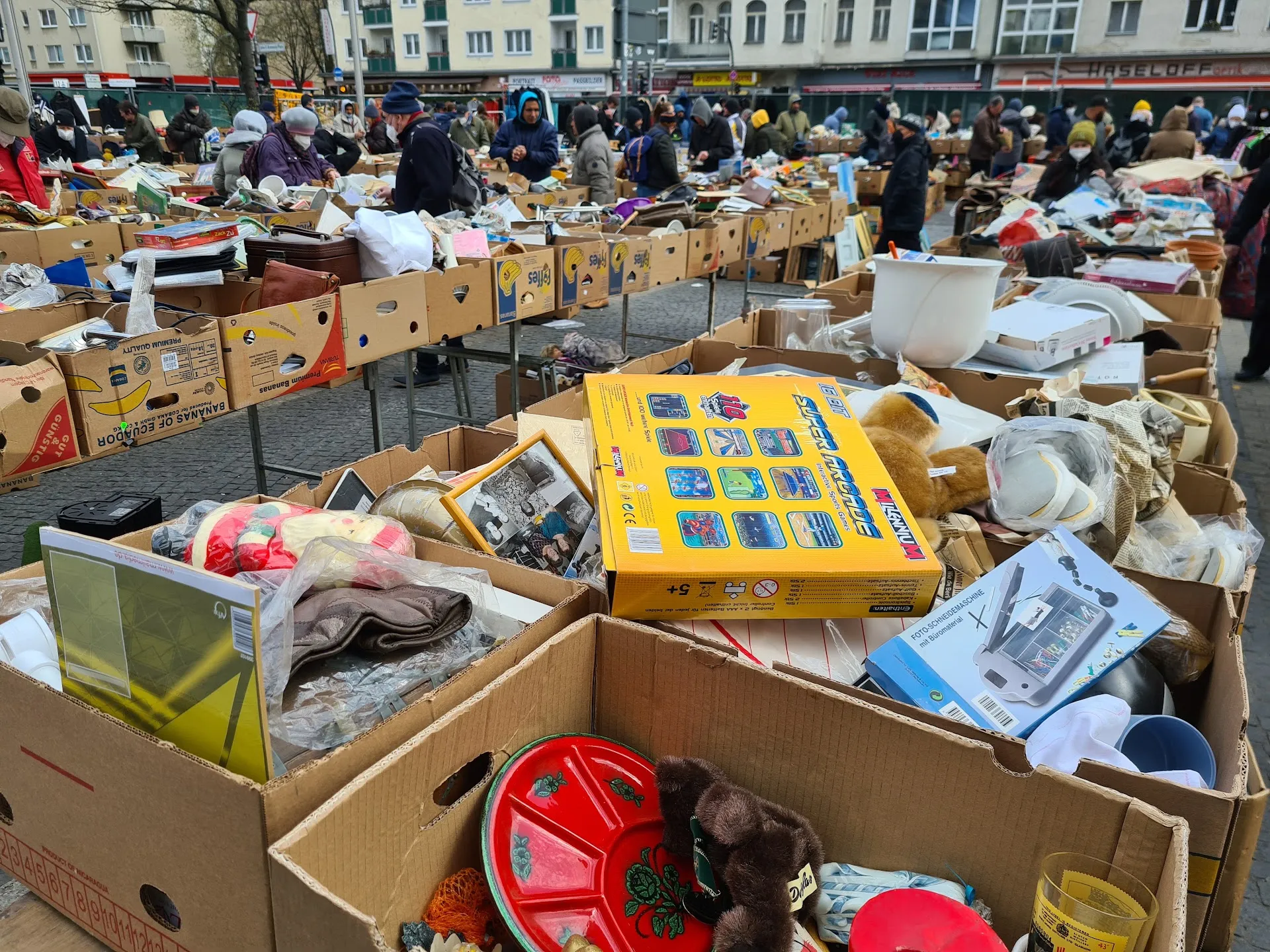 Flohmarkt am Rathaus Schöneberg