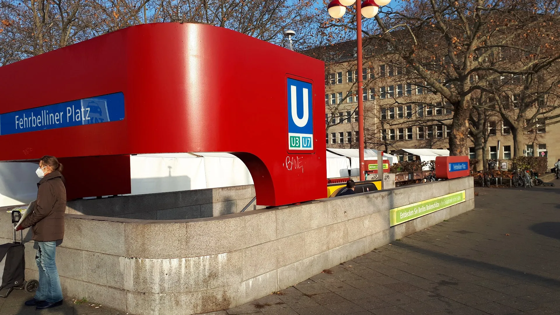 Kunst- und Trödelmarkt am Fehrbelliner Platz