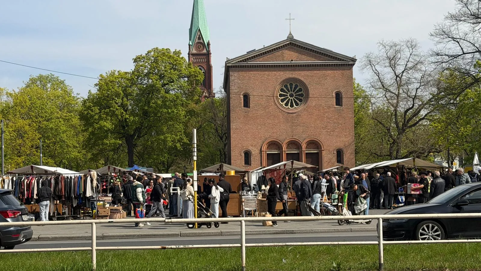 Leo Flohmarkt am Leopoldplatz