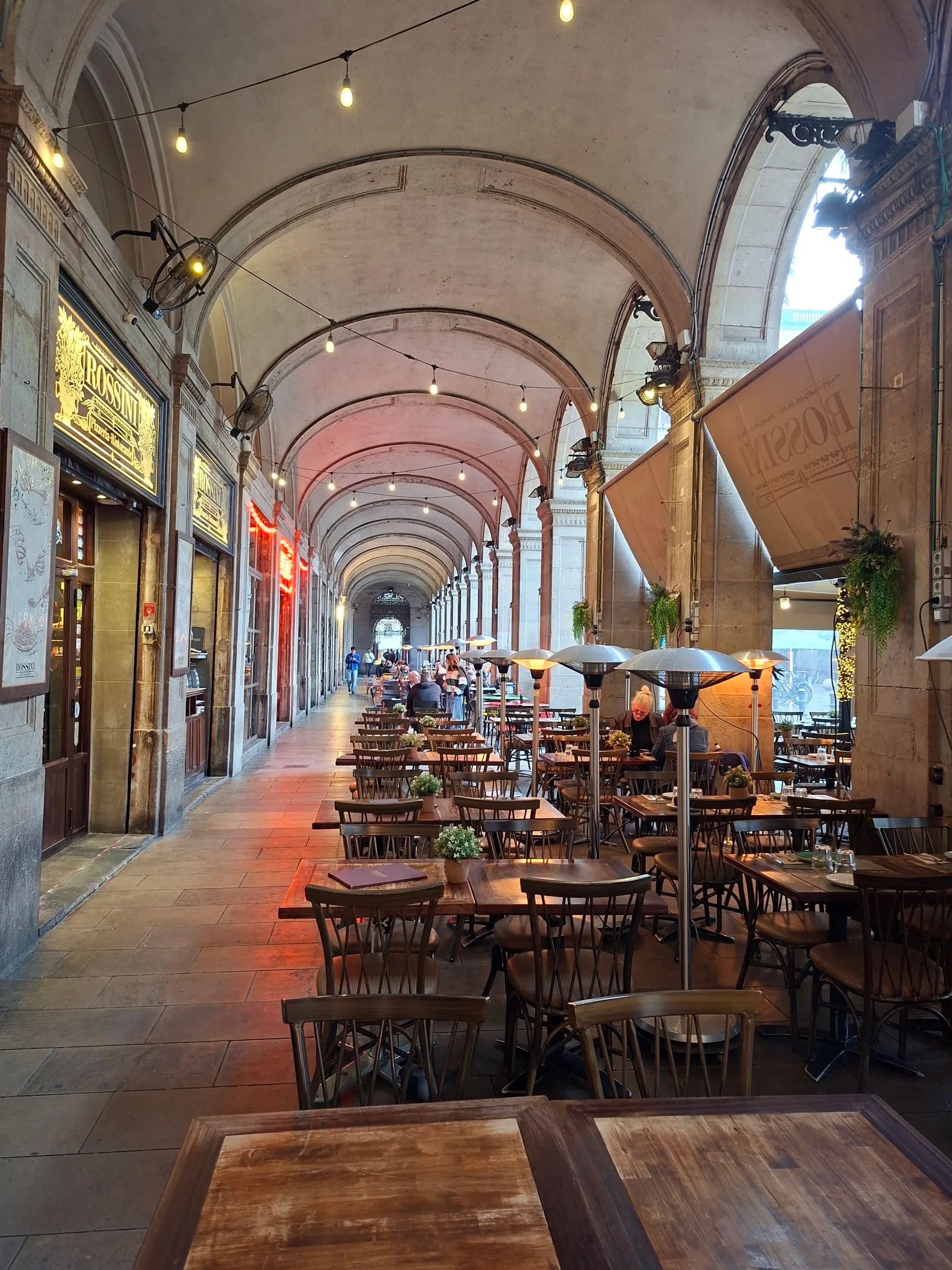 Mercat de Numismàtica i Filatèlia (Plaça Reial)