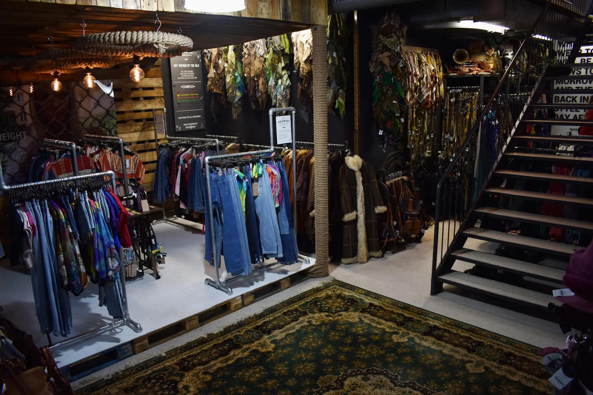 Pick'n'Weight Vintage Kilo Store