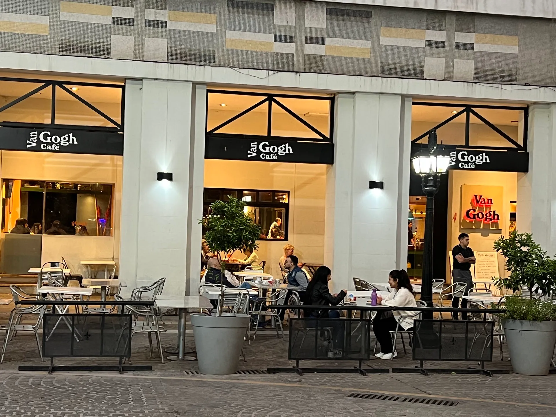 Van Gogh Café